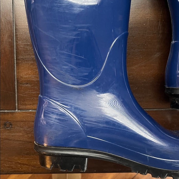 UGG Rain Boots - Picture 8 of 14